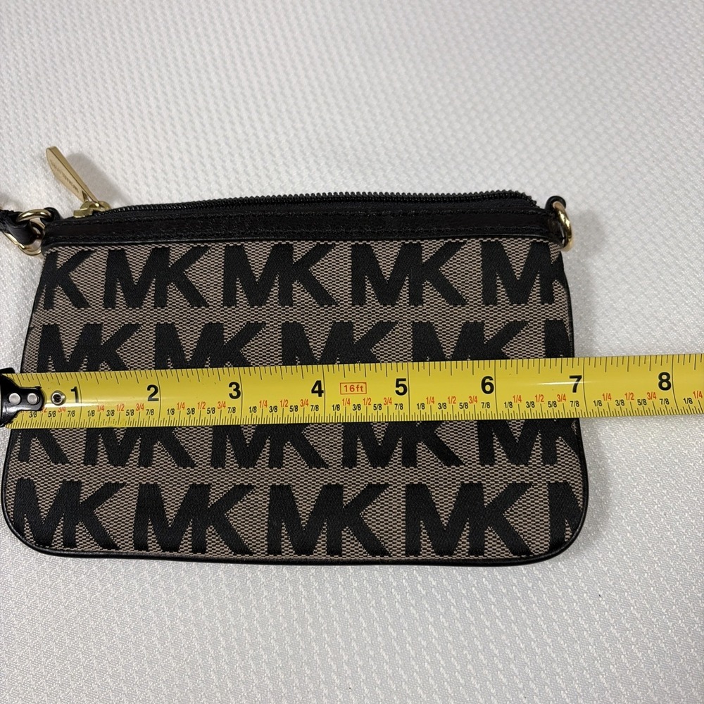MICHAEL KORS SIGNATURE WRISTLET BLACK & TAN GRAY FABRIC MK LOGO GOLD HARDWARE - Picture 7 of 8